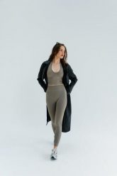 Legginsy modelujące do jogi Moonholi Malibu Evenings z wysokim stanem. Szare legginsy damskie MOONHOLI, m, bez wzorów, z materiału. Za 359.00 zł.