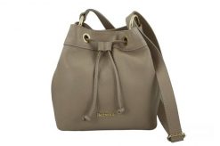 Worek skórzany BARBERINI'S beżowy 975-2. Brązowe shopper bag damskie Barberinis, bez wzorów, z lakierowanej skóry, małe, lakierowane, bez dodatków. Za 199.99 zł.