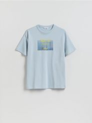 T-shirt comfort z nadrukiem - jasnoniebieski. Niebieskie t-shirty męskie Reserved, l, bez wzorów, z bawełny, bez kołnierzyka. Za 69.99 zł.