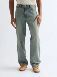 MESKIE SPODNIE WRANGLER LOOSE STRAIGHT CANYON SHADE 112377841. Spodnie materiałowe męskie Wrangler, bez wzorów, z jeansu. Za 189.99 zł.