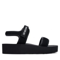 Sandały LOVE MOSCHINO. Czarne sandały damskie Love Moschino, bez wzorów, bez obcasa, na płaskiej podeszwie. Za 839.99 zł.