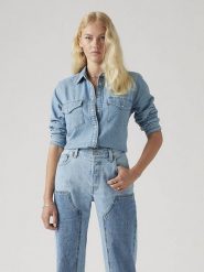 Levi's Koszula dżinsowa w kolorze błękitnym rozmiar: XS. Niebieskie koszule damskie Levi's, s, bez wzorów, bez kołnierzyka, bez ramiączek. Za 259.95 zł.