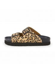 Billowy Klapki w kolorze jasnobrązowym rozmiar: 37. Brązowe klapki damskie Billowy, bez wzorów, bez obcasa. Za 87.81 zł.