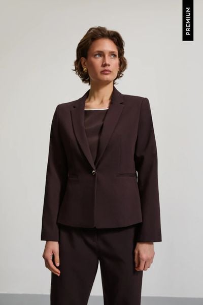 Klasyczna marynarka brązowa. Brązowe marynarki i żakiety damskie MOODO, l, bez wzorów, z elastanu, klasyczne. Za 229.99 zł.