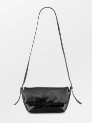 Becksöndergaard Skórzana torebka w kolorze czarnym - 22 x 13 x 10 cm rozmiar: onesize. Czarne torebki klasyczne damskie Becksöndergaard, bez wzorów, z materiału, bez dodatków. Za 304.99 zł.