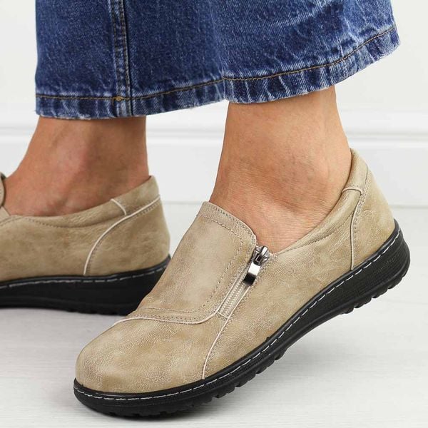 Beżowe półbuty damskie Potocki 90308. Brązowe półbuty damskie POTOCKI, bez wzorów, ze skóry, eleganckie, z okrągłym noskiem, bez obcasa. Za 139.00 zł.