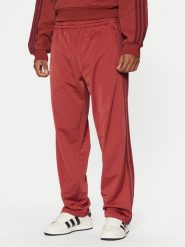 Adidas Spodnie dresowe adicolor Classics Firebird JP2541 Czerwony Regular Fit. Czerwone spodnie dresowe męskie Adidas, bez wzorów, z dresówki. Za 189.99 zł.