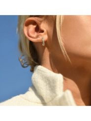 DIAMOND & CO Złote kolczyki-kreole "Créole Maya" z diamentami rozmiar: onesize. Żółte kolczyki damskie Diamond & Co, z diamentem, złote. Za 1,391.99 zł.