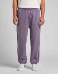 LEE SWEAT PANT WASHED PURPLE L74JPTTZ 112144535. Fioletowe spodnie dresowe męskie Lee, bez wzorów, z dresówki. Za 149.99 zł.