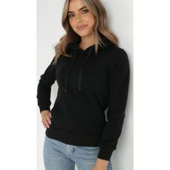 Czarna Bluza z Kapturem Tamena. Czarne bluzy z kapturem damskie Born2be, l, z jeansu. Za 44.99 zł.
