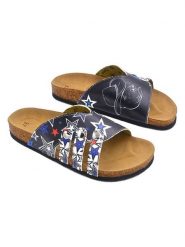 Calceo Klapki w kolorze czarnym ze wzorem rozmiar: 40. Czarne klapki damskie Calceo, bez wzorów, z materiału, bez obcasa. Za 167.45 zł.