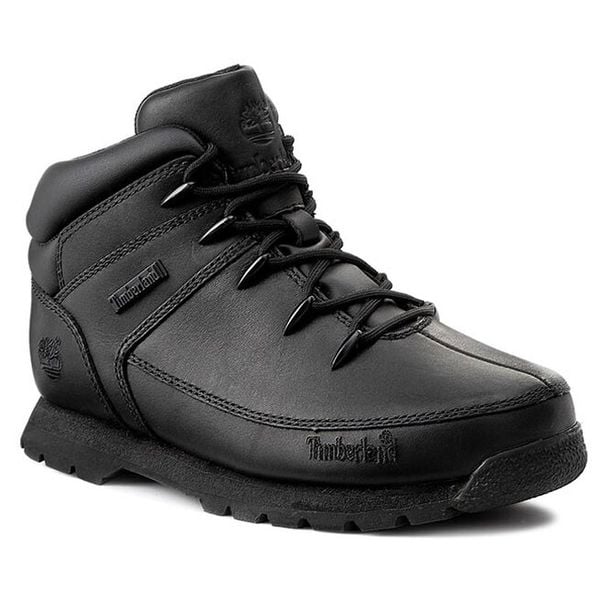 Trapery Timberland. Czarne trapery damskie Timberland, bez obcasa. Za 399.99 zł.