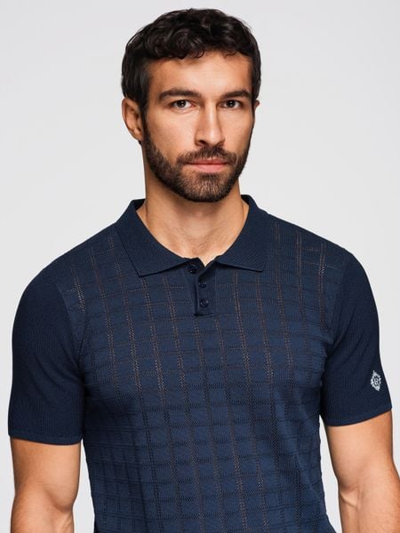 Męska wiskozowa ażurowa koszulka polo - granatowa V2 - Rozmiar: L. Niebieskie koszulki polo męskie Ombre Clothing, na lato, l, w ażurowe wzory, z dzianiny, bez ramiączek. Za 209.99 zł.
