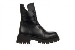 Botki Bayla-161 205 1504 01 Black 161648, Czarny, Skóra naturalna - 39. Czarne botki damskie Bayla, na zimę, z gumy, eleganckie, bez obcasa, bez zapięcia. W wyprzedaży za 359.10 zł.