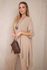 Komplet bluzka + spodnie z wisiorkiem cappuccino. Spodnie materiałowe damskie Kesi Włoski, z aplikacjami, z poliesteru, biznesowe. Za 196.55 zł.