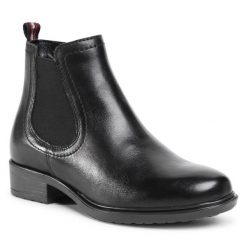 Botki Lasocki. Czarne botki damskie Lasocki, bez obcasa, na płaskiej podeszwie, bez zapięcia. Za 102.99 zł.