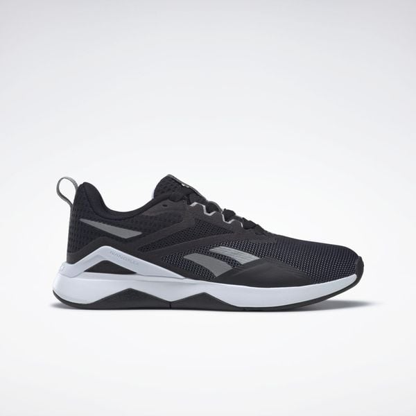 Buty damskie treningowe Reebok NANOFLEX. Białe obuwie treningowe damskie Reebok. W wyprzedaży za 268.90 zł.