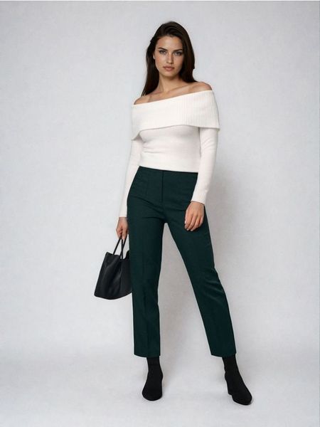 Spodnie cygaretki - zielony. Zielone spodnie materiałowe damskie Sinsay, bez wzorów. Za 49.99 zł.