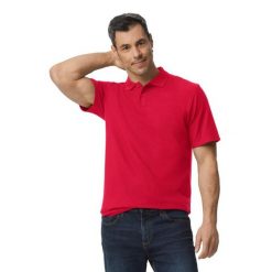 Męska Koszulka Polo Softstyle Pique. Czerwone koszulki polo męskie Gildan, m, bez wzorów, bez ramiączek. Za 64.99 zł.