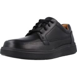 Buty CLARKS UN ADOBE EASE Czarny. Czarne buty fitness męskie Clarks, na fitness i siłownię. Za 502.99 zł.