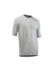 Koszulka rowerowa NORTHWAVE Xtrail Jersey S/s szara. Szare t-shirty sportowe męskie Northwave, na lato, l, z jersey, bez ramiączek, na fitness i siłownię. Za 209.99 zł.