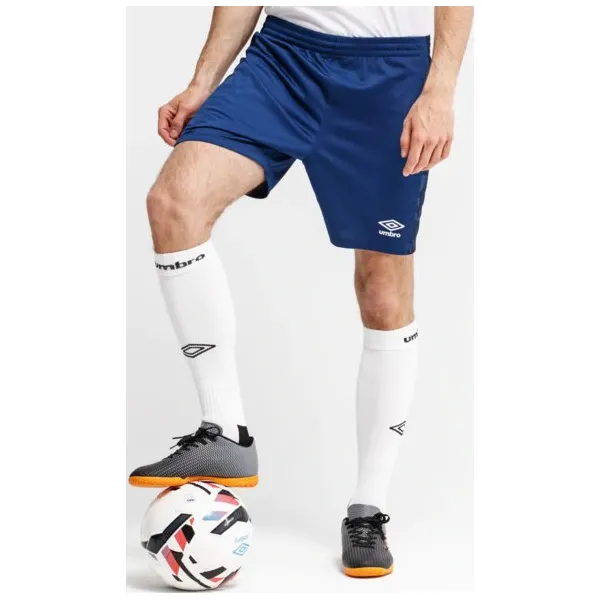 Umbro Szorty Fragment , niebieski, rozmiar L. Niebieskie szorty męskie Umbro, z materiału, bez kołnierzyka. Za 59.99 zł.