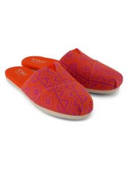 TOMS Klapki w kolorze czerwonym rozmiar: 42,5. Czerwone klapki damskie Toms, bez wzorów, bez obcasa. Za 134.95 zł.