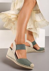 Zielone Sandały z Plecionką na Koturnie w Stylu Espadryli Laxisa. Zielone sandały damskie Born2be, bez wzorów, bez obcasa, na koturnie. Za 44.99 zł.