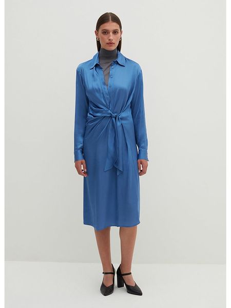 STEFANEL Sukienka w kolorze błękitnym rozmiar: 36. Niebieskie sukienki damskie Stefanel, bez wzorów, z wiskozy, bez kołnierzyka, bez ramiączek, midi. Za 154.79 zł.
