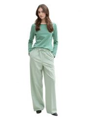 TOM TAILOR Denim Koszulka w kolorze zielonym rozmiar: XS. Zielone bluzki damskie Tom Tailor Denim, xs, bez wzorów, z bawełny, bez kołnierzyka, bez ramiączek. Za 52.30 zł.