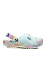 Crocs Klapki Classic Squishmallows Cow Clog 210852 Błękitny. Niebieskie klapki i japonki męskie Crocs, z tworzywa sztucznego. Za 189.99 zł.