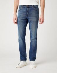 MĘSKIE SPODNIE JEANSOWE WRANGLER TEXAS SLIM THE GURU W12SU551H 112141159. Spodnie materiałowe męskie Wrangler, bez wzorów, z jeansu. Za 229.99 zł.