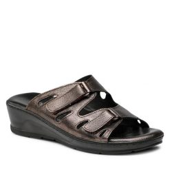 Klapki Go Soft. Brązowe klapki damskie GO SOFT, bez wzorów, bez obcasa. Za 169.99 zł.