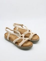 Bellucci Sandały w kolorze beżowym rozmiar: 40. Brązowe sandały damskie Bellucci, bez wzorów, bez obcasa. Za 100.99 zł.