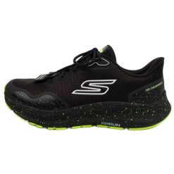 Buty sportowe Skechers Go Run 220874/BKLM czarne. Czarne buty sportowe na co dzień męskie z materiału, bez zapięcia. Za 640.22 zł.