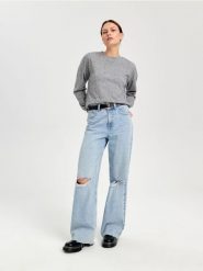 Krótka bluza crewneck - szary. Szare bluzy bez kaptura damskie Sinsay, l. Za 24.99 zł.
