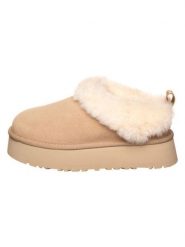 UGG Skórzane kapcie "W Tazzelle" w kolorze beżowym rozmiar: 36. Brązowe kapcie damskie Ugg, z wełny. Za 539.95 zł.