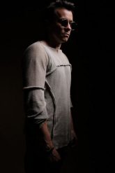 Sweter Piaskun męski. Swetry męskie Hultaj Polski, l, bez wzorów, z dzianiny, bez kołnierzyka. Za 349.00 zł.