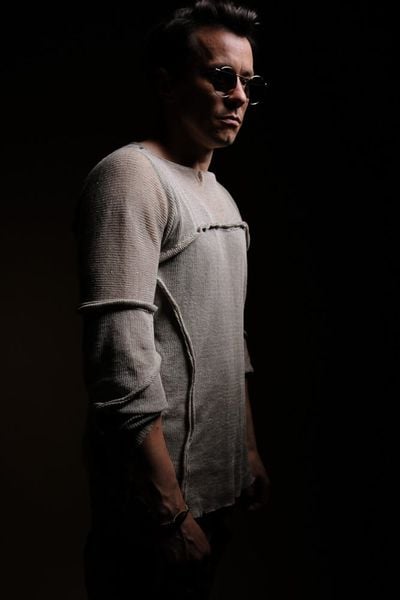 Sweter Piaskun męski. Swetry męskie Hultaj Polski, l, bez wzorów, z dzianiny, bez kołnierzyka. Za 349.00 zł.