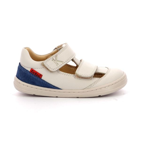 Sandały KICKERS KICKGOLDI Biały. Białe sandały damskie Kickers, ze skóry, bez zapięcia. Za 190.99 zł.