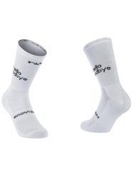 Skarpety rowerowe NORTHWAVE Hello Sock białe. Białe skarpetki męskie Northwave, bez wzorów, z meshu. Za 69.00 zł.