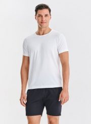 PAKO LORENTE – Biało-czarna piżama męska z bawełną. Białe piżamy męskie Pako Lorente, m, bez wzorów, z bawełny, bez ramiączek. Za 139.99 zł.