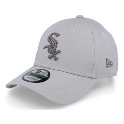 Czapka baseballowa Chicago White Sox. Białe czapki męskie New Era, bez wzorów. Za 227.50 zł.
