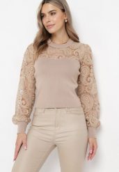 Beżowa Bluzka z Eleganckimi Koronkowymi Rękawami Lowenia. Brązowe bluzki damskie Born2be, bez wzorów, z jeansu, eleganckie, bez kołnierzyka, bez ramiączek. Za 139.99 zł.