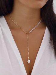 Nakkash Pozłacany naszyjnik z perłami syntetycznymi rozmiar: onesize. Żółte naszyjniki damskie Nakkash, metalowe. Za 87.19 zł.