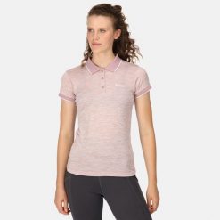 Koszulka turystyczna polo damska Remex II. Czerwone bluzki damskie Regatta, bez wzorów, z materiału, bez kołnierzyka, bez ramiączek. W wyprzedaży za 49.99 zł.