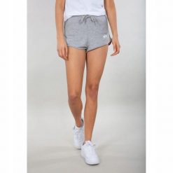 DAMSKIE SPODENKI DRESOWE ALPHA BASIC SHORT DO POŁOWY UDA KOLOR SZARY. Szare spodenki sportowe damskie Alpha Industries, l, z bawełny, do biegania. Za 159.00 zł.