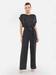 Swing Kombinezon 3AD00400 Czarny Relaxed Fit. Czarne kombinezony damskie Swing, bez wzorów, z syntetyku, bez kołnierzyka, bez ramiączek. Za 799.99 zł.