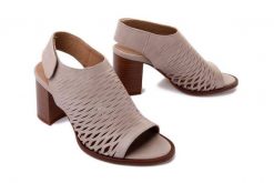 IGI&CO 3690122 Vitello Antik/visone, sandały damskie. Brązowe sandały damskie IGI&CO, bez wzorów, ze skóry, bez obcasa. Za 239.95 zł.