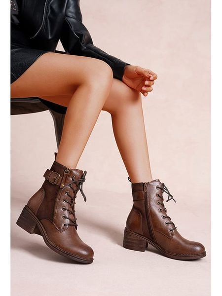 Foreverfolie Botki w kolorze brązowym rozmiar: 36. Brązowe botki damskie Foreverfolie, eleganckie, bez obcasa, bez zapięcia. Za 152.99 zł.